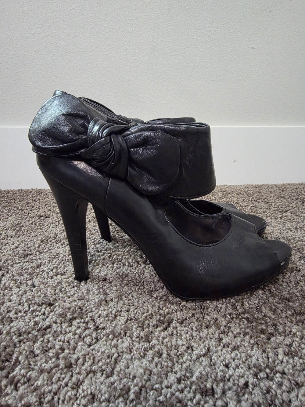 Black Peep-Toe High Heels with Bow Accent